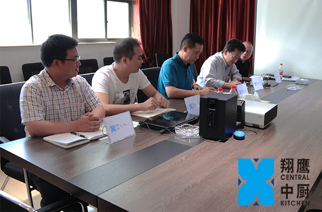 为技术革新铺路，翔鹰中央厨房milan米兰（中国）体育官方网站聘请日本专家顾问与企业发展携手共进